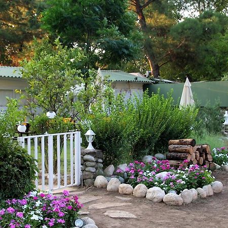Defne Pension Чирали Екстер'єр фото