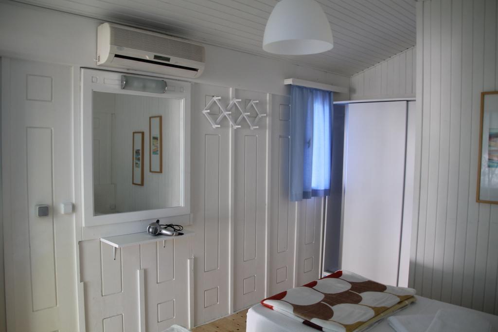 Defne Pension Чирали Номер фото